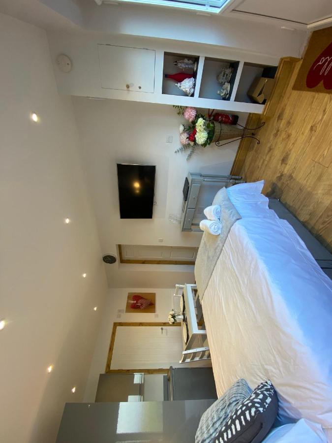 Beautiful 1-Bed Studio In Penrith Villa Exterior photo